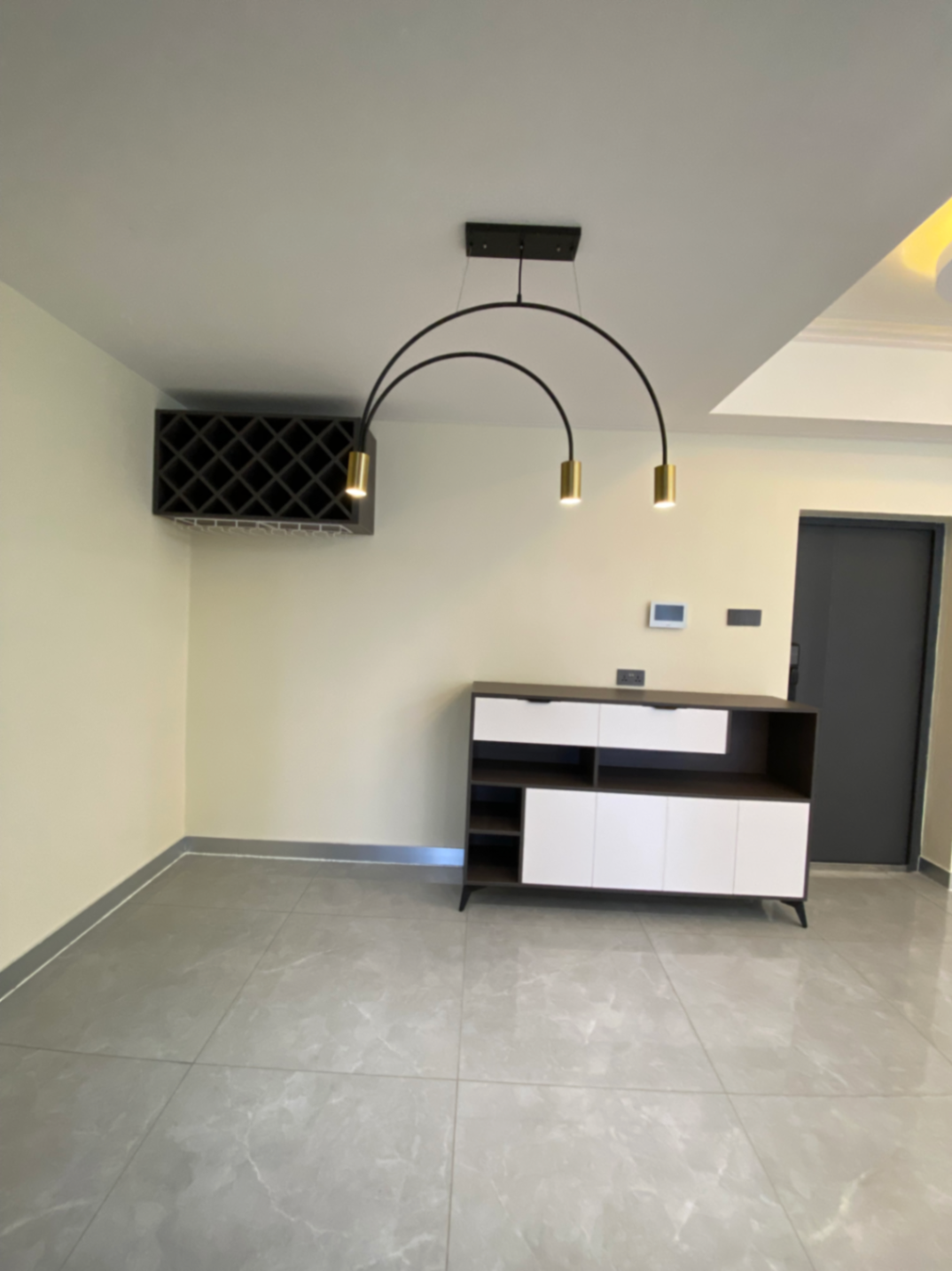 Modern 2 bedrooms available for rent
